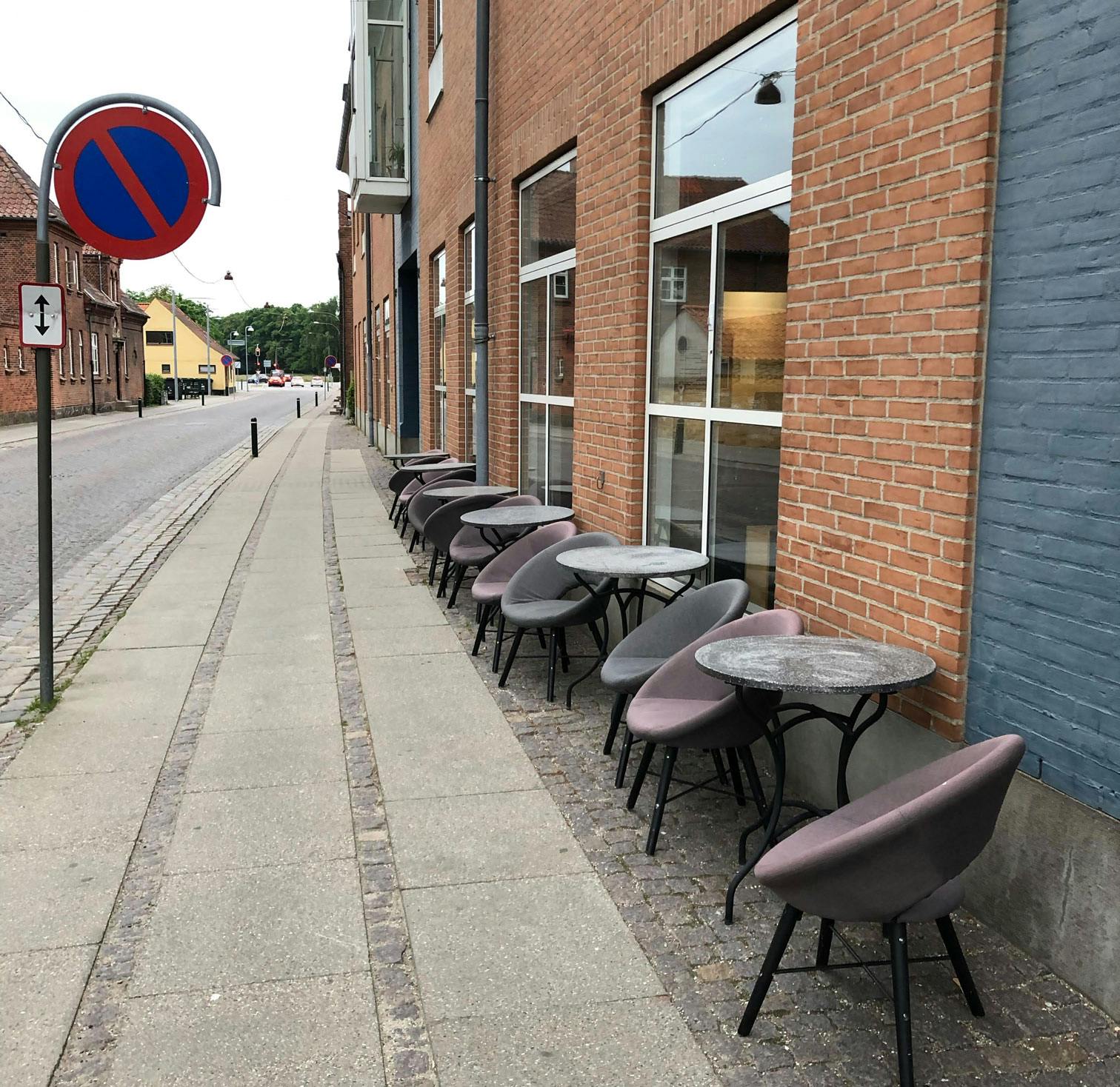 peave Åre dart Vandpibe café på gågaden til Køge torv - Vestergade 32a. 4600 Køge